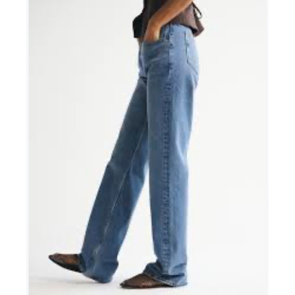 Abercrombie & Fitch Curve Love 90s Relaxed Jean High Rise Blue Denim 31 12R